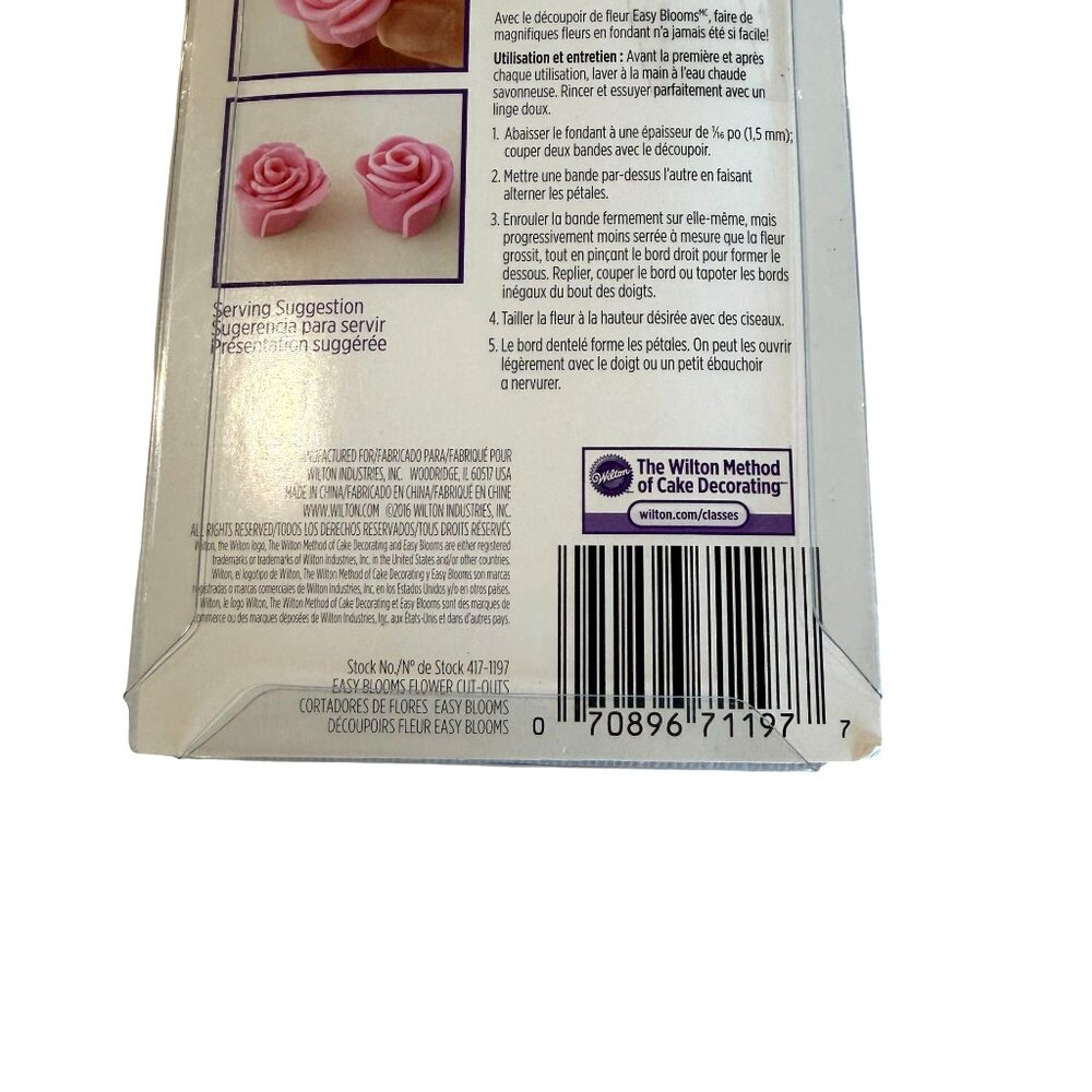 Wilton Easy Blooms Flower Cut Out Borders Cake Decorating NEW Purple Scalloped - Picture 4 of 5